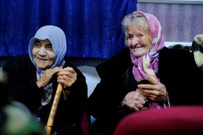 Remembering earlier earthquakes, Adana's elderly huddle together to stay warm
