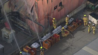 Firefighters tackle major factory fire in Keysborough, in Melbourne's south-east