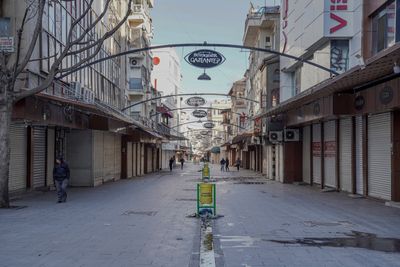 Residents struggle to flee quake-hit Turkish city of Gaziantep