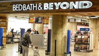 More Bed Bath & Beyond store closings planned in "turnaround"