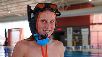 Breath-holds and three-dimensional tackling, welcome to the world of underwater hockey