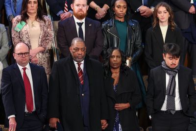 Tyre Nichols’ emotional parents stand to applaud Biden as he insists police ‘be held accountable’