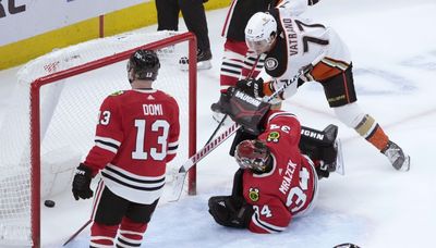 Blackhawks suffer rare loss to Ducks despite controlling play