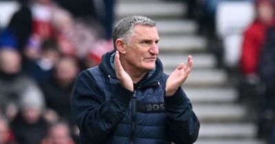 Sunderland can pose a threat to Fulham even without a striker insists Tony Mowbray