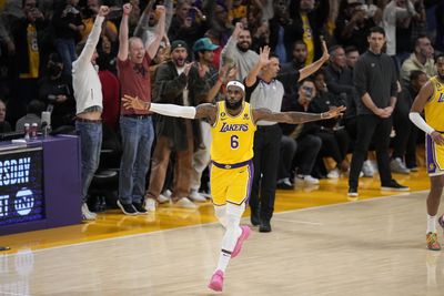 LeBron James breaks NBA all-time points-scoring record