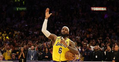 LeBron James inundated with praise as he breaks NBA’s all-time scoring record