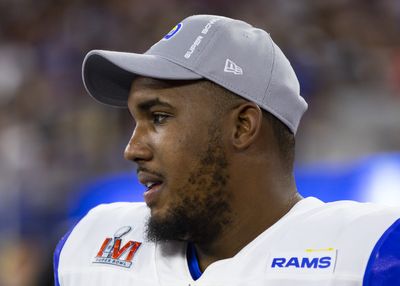 Broncos host OL Bobby Evans on free-agent visit