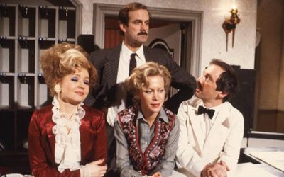 German tourists, Manuel’s ‘hamster’, a drunk chef: Can Fawlty Towers reboot deliver?