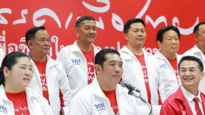 Sontaya 'group of 12' to join Pheu Thai
