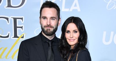 Courteney Cox and Johnny McDaid recreate Dirty Dancing lift in viral video