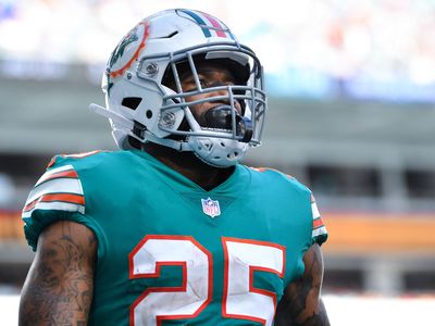 WATCH: Xavien Howard mic’d up for Pro Bowl flag football