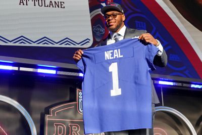 Giants pass on OL Evan Neal in ESPN’s 2022 NFL re-draft