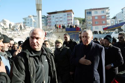 Erdogan condemns criticism of Turkey's quake response