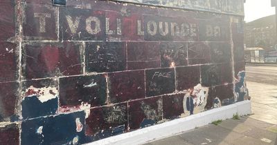 Edinburgh builders uncover ‘ghost sign’ for lost lounge bar during renovations
