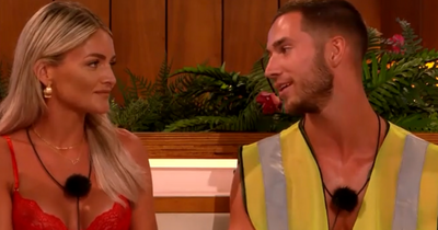 Love Island's new bombshell Claudia Fogarty makes a move on two boys tonight