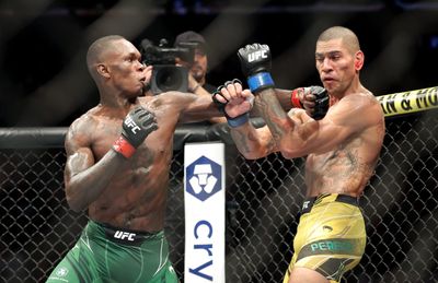 Jamahal Hill warns Alex Pereira to focus on Israel Adesanya: ‘He was getting his ass whopped’