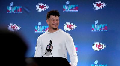 Brandon Marshall Pranked Mahomes With Fake Rihanna Quote