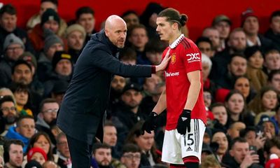 Erik ten Hag blasts Manchester United’s start as ‘unacceptable’ against Leeds