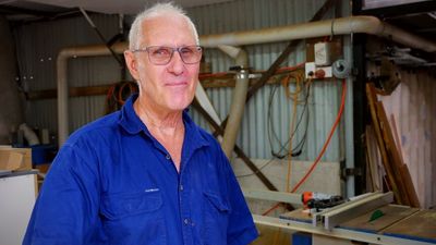 Townsville builder heads to Ukraine to train locals how to rebuild homes destroyed by war