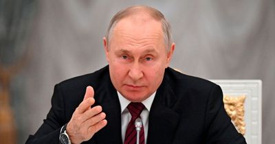 Vladimir Putin issues chilling warning to UK over giving fighter jets to Ukraine