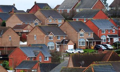 UK property demand declines as house prices in England fall