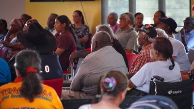 Aboriginal Central Australians meet in Alice Springs to discuss strategies for tackling crime and social unrest