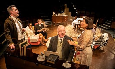 Spring and Port Wine review – Les Dennis leads 60s drama about Bolton family fortunes