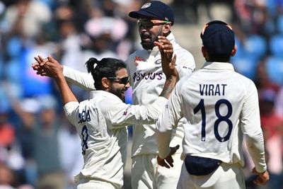 Jadeja bags 5-47 as India dominate Australia in Test opener