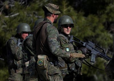 Spain trains Ukrainian volunteers ahead of expected Russian offensive