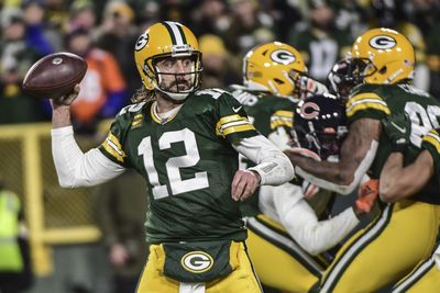 NFL insider believes it will cost two first-round picks to acquire QB Aaron Rodgers