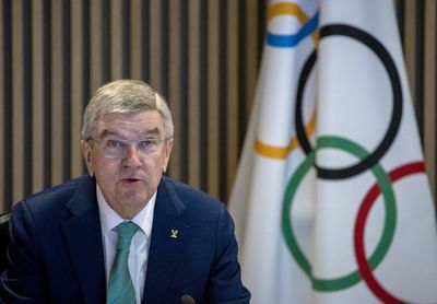 Olympics-IOC president Bach urges Ukraine to drop Paris boycott threat