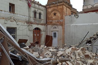 Expats in Turkey urge those at home to send money as UK begins relief effort