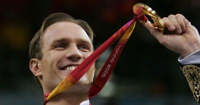 Olympic champion 'could lose hands' after having both feet amputated due to pneumonia