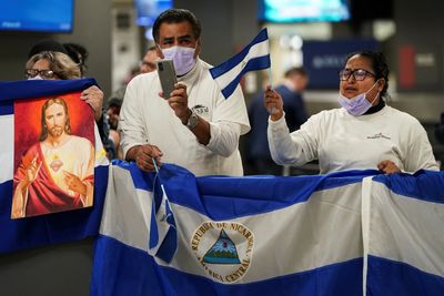 Nicaragua frees 222 political prisoners, sends them to US