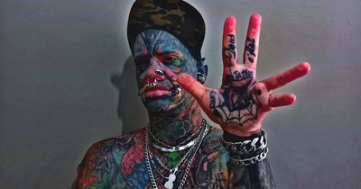 'World's most modified man' first to surgically split hand to create 'devil hoof'