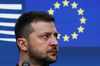 Zelenskyy says some allies ready to send jets as UK hesitates