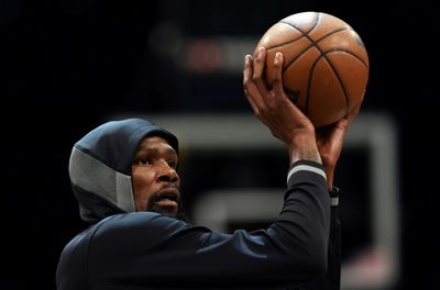 Blockbuster Durant to Suns deal tops busy NBA trade deadline