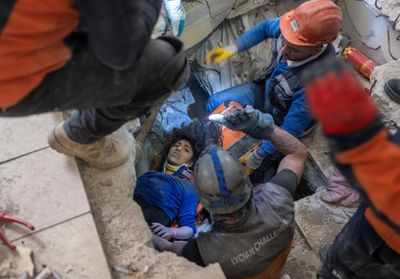 Tears, relief after Turkey rescuers pull teenager out alive