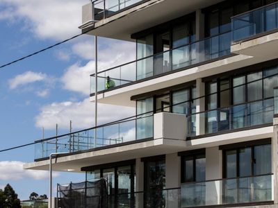 Housing advocates call for rent limits in Qld