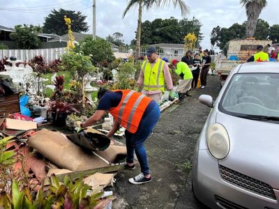 NZ army helps flood-hit Auckland prepare for Gabrielle