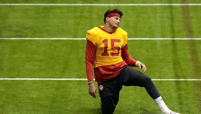 Chiefs’ Patrick Mahomes wins MVP; Bears’ Justin Fields gets one 5th-place vote