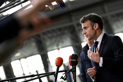 Macron mulls stripping Putin of France's top honour