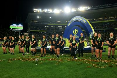 Bunting takes over women's rugby world champions New Zealand