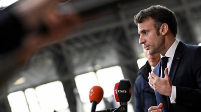 Macron Mulls Stripping Putin of France's Top Honor