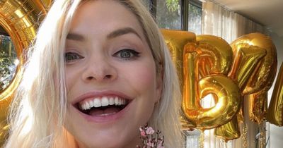 Holly Willoughby shows off lavish home display in beaming selfie as sister shares unseen throwback of This Morning star