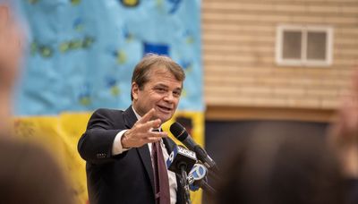 After taking a pass on mayor’s race, U.S. Rep. Mike Quigley endorses Garcia