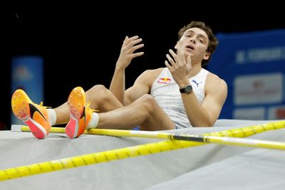 Duplantis wins in Berlin but misses new world record