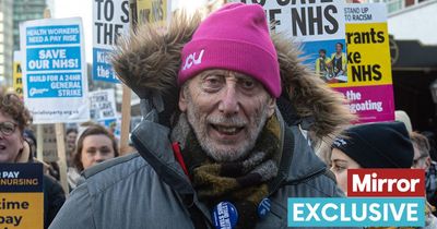 Michael Rosen: 'Thank you nurses Monique and Wincey, now I'm here to support you'