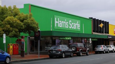 Police charge 13yo boy with attempted murder after alleged stabbing at Moonah store