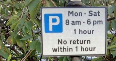 Driving expert reveals true meaning behind 'confusing' common road sign